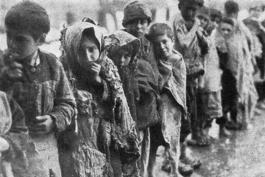 Katliamdan en çok etkilenen Ermeni çocuklar